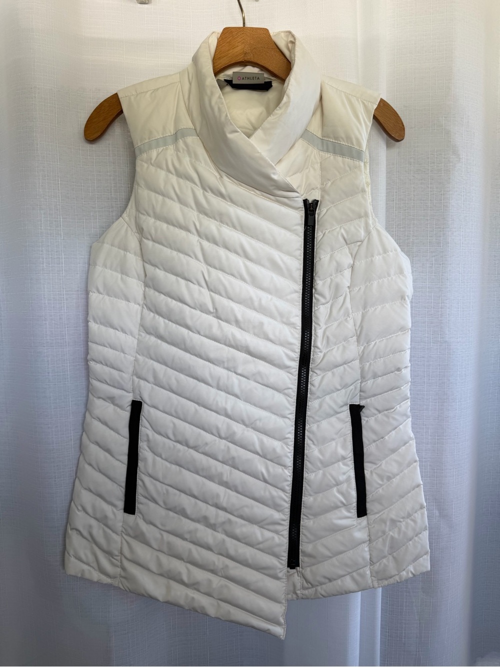 Athleta Down Puffer Vest Women’s Small Ivory White Asymmetrical Zip Quilted